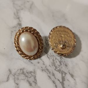 Vintage pearl and gold earrings
